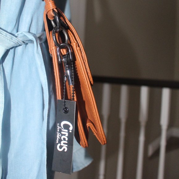 Circus Sam Eldelman Crossbody Bag - Picture 3 of 10